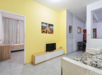 Apartamento · 115m² · 3 Quartos · Apartamento com 2 quintais, 3 dormitórios, próximo ao Shopping e ao metrô.