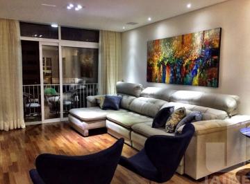 Apartamento · 142m² · 2 Quartos · 1 Vaga · Apartamento todo reformado, pronto para morar.