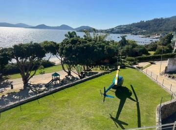 03c969ef9e85e21f9a3508ba4560fba56cf111ad · Mansão frente Mar em condomínio fechado - À venda em Cacupé, Florianópolis.