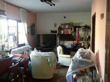 Casa · 200m² · 3 Quartos · 1 Vaga · Ótimo terreno, casa precisa de reforma