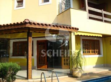 Casa · 300m² · 5 Quartos · 3 Vagas · Sobrado com 05 dormitórios, 1 suíte, 04 banheiros e 03 vagas em 279m² !! Com churrasqueira e Piscina
