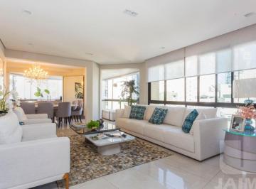 Apartamento · 210m² · 4 Quartos · 3 Vagas · Excelente apartamento com varanda em rua arborizada, 210 m2 e 3 vagas, próximo ao Shopping.