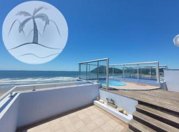 Foto 01 · Céu azul e vista frontal da praia são os diferenciais desta Cobertura no 9o andar no Centro de Berti