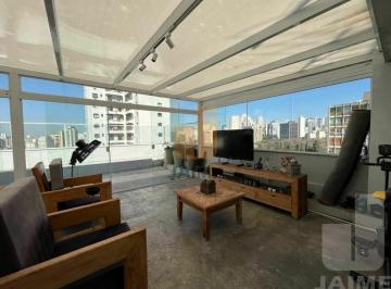 Apartamento · 197m² · 3 Quartos · 1 Vaga · Cobertura duplex com linda vista, reformada com cozinha integrada a sala - Higienópolis.
