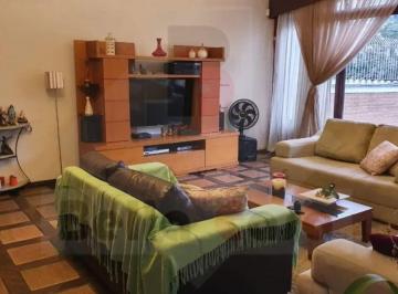 Casa · 206m² · 3 Quartos · 4 Vagas · Sobrado amplo com três dormitórios e quatro vagas de garagem na Mooca