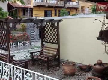 Solarium extensão varanda 2º · Explêndida casa em Niterói Condomínio no Largo da Batalha Ótima localização