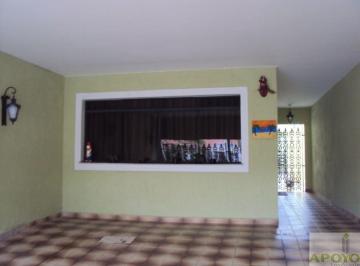 Casa · 235m² · 3 Quartos · 2 Vagas · Ótimo sobrado no Campo Grande trav da Sabara aceita apto na região