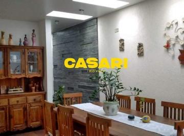 Casa · 292m² · 3 Quartos · 3 Vagas · Sobrado com acabamento de alto padrão, suíte master com closet e banheira de hidromassagem