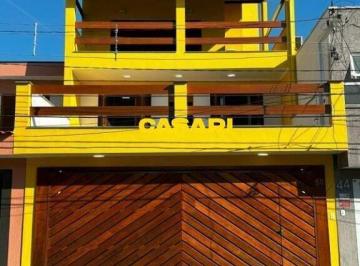 Casa · 380m² · 6 Quartos · 2 Vagas · Sobrado reformado com 6 dormitórios, área gourmet e garagem automática à venda ou aluguel no Jordanó