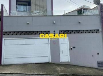 Casa · 357m² · 4 Quartos · 7 Vagas · Excelente Sobrado à Venda ou Locação na Vila Vitória – 4 Dormitórios, 2 Suítes, 357 m² e 7 Vagas em 