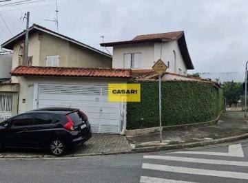 Casa · 239m² · 3 Quartos · 3 Vagas · Sobrado com 3 dormitorios e edicula