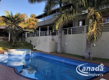 Casa · 890m² · 5 Quartos · 6 Vagas · Sobrado com 5 dormitórios em Carapicuíba