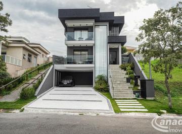 Casa · 307m² · 4 Quartos · 5 Vagas · Assobradado com 4 dormitórios em Santana de Parnaíba