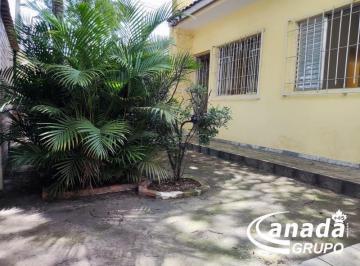 Casa · 217m² · 3 Quartos · 2 Vagas · Sobrado com 3 dormitórios em Osasco