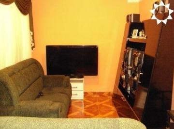 SALA * · Casa à venda em Osasco-SP, Bairro São Pedro: 3 quartos, sala, banheiro, 2 vagas e 230m² de área!