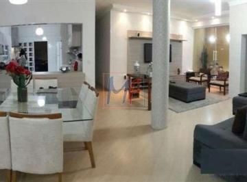 Casa · 300m² · 5 Quartos · REF: 4190 - Lindo sobrado no bairro Vila Califórnia, rico em moveis planejados todos os ambientes co