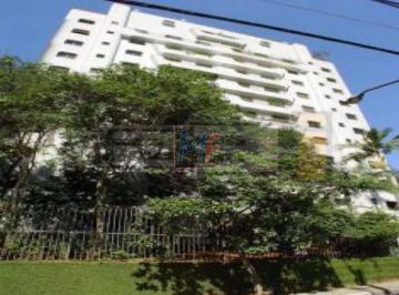 Apartamento · 375m² · 4 Quartos · Excelente Apartamento Triplex  no bairro Morumbi, sendo 4 suítes, 3 vagas, depósito, 375 m² de área 