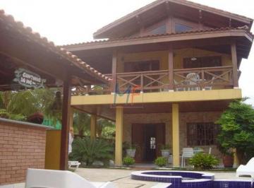 Casa · 500m² · 5 Quartos · Excelente Casa com piscina, sendo 4 suítes, 3 vagas de garagem, praia do Capricórnio, Caraguatatuba.