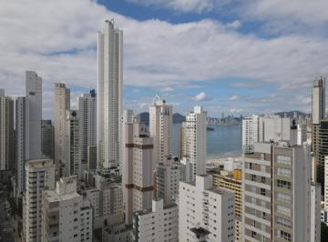 Foto 01 · AMPLO APARTAMENTO NO BAIRRO PIONEIROS EM BALNEÁRIO CAMBORIÚ