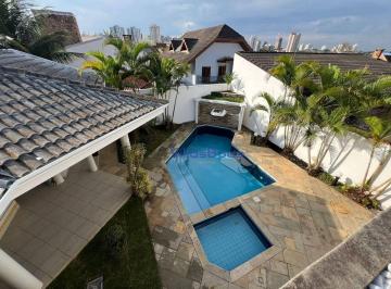 049eedd6a4d888c993f3738fbec73d2d0c42f97d · Casa condominio fechado no Aquarius