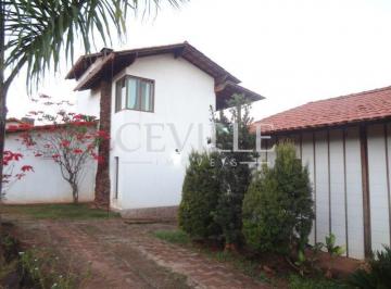 Casa · 300m² · 4 Quartos · 10 Vagas · Casa de 4 quartos, lote  vista para as montanhas.