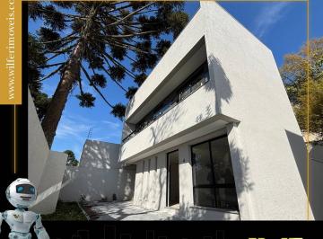 Casa · 173m² · 3 Quartos · 1 Vaga · SOBRADO TRIPLEX CONTENDO SUÍTE E PISO AQUECIDO NOS