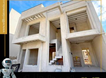 Casa · 54m² · 3 Quartos · 2 Vagas · SOBRADO NOVO CONTENDO 03 DORMITÓRIOS NO BAIRRO ALT