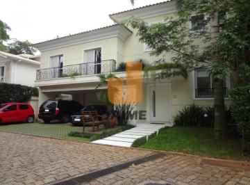 Casa · 400m² · 4 Quartos · 6 Vagas · Próximo ao colégio e porto seguro.