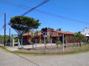 foto1.jpg · Casa, 4 dormitórios, 221.27 m², em XANGRI-LÁ