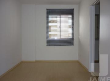 Apartamento · 40m² · 1 Quarto · 1 Vaga · Apartamento em ótimas condições de conservação, inclusive com piso de madeira novo.