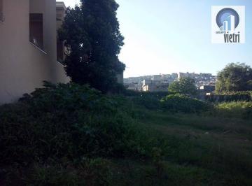 0ca8dac4cfd455943db2cc75d028ae75deb18810 · Terreno com 1.600 metros na Vila Brasilândia ótimo para investidor, próximo ao comércio local, igrej