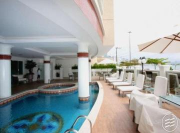 piscina · Apartamento Alto Padrão 3 Dormitórios + DEPENDENCIA frente MAR! aceita permuta em Balneario camboriu