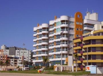 Apartamento de 3 quartos, Itapema · Apartamento 3 quartos com ar na quadra da praia com 2 vagas