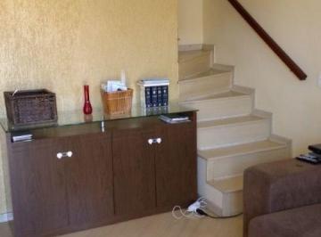 Casa · 75m² · 2 Quartos · 1 Vaga · Casa em condomínio fechado.