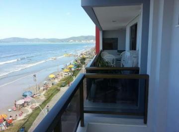 Apartamento de 3 quartos, Itapema · Apartamento 3 quartos com ar frente para a praia - Meia Praia