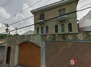 Casa · 300m² · 3 Quartos · ID 5705 - Amplo sobrado com 3 dorms(1 suíte), 7 vagas e churrasqueira!