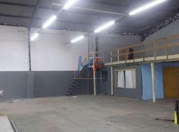 Comercial · 500m² · Excelente Galpão no Pq. Empresarial, 500 m² área construída, o portão tem 2.5 m altura.  A passagem 