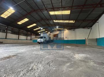 Comercial · 749m² · Galpão para Locação em Guarulhos, com docas