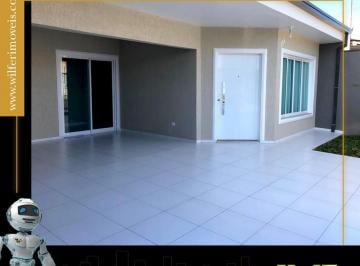 Casa · 229m² · 3 Quartos · 2 Vagas · LINDA CASA COM ÁTICO E 03 DORMITÓRIOS EM SÃO JOSÉ
