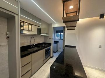 Apartamento · 73m² · 2 Quartos · 1 Vaga · Apartamento com 2 dormitórios, sendo 1 suíte, com varanda e churrasqueira para locação no Bacacheri,