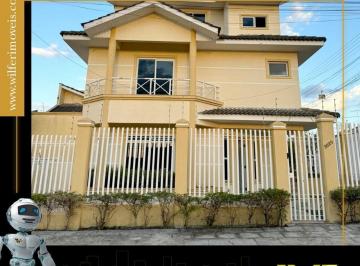 Casa · 211m² · 3 Quartos · 4 Vagas · LINDÍSSIMO E ESPAÇOSO SOBRADO COM 03 DORMITÓRIOS L