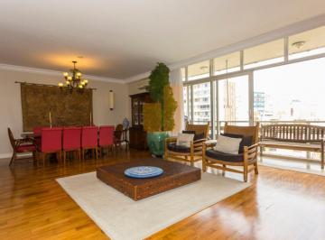 Apartamento · 323m² · 3 Quartos · 2 Vagas · Apartamento maravilhoso com espaços generosos, andar alto com uma varanda ótima!