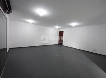 1067816750.jpg · Loja em Rua movimentada no Hauer