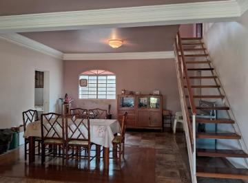 Casa · 237m² · 3 Quartos · Casa à venda - em Bandeirantes