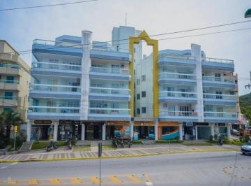 Sandro Macário Corretor Imóveis Bombas Bombinhas A · Apartamento a 50 m da praia! 2 dormitórios com ar-condicionado, churrasqueira na sacada e 1 vaga de 