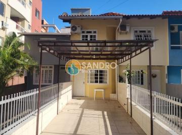 Foto 01 · Sobrado Duplex à Venda na Praia de Bombas - 2 Quartos, Cozinha Mobiliada e Churrasqueira