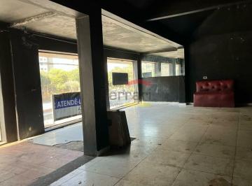 Comercial · 110m² · EXCELENTE LOCALIZAÇÃO