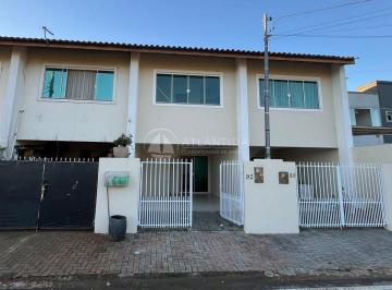 Sobrado semomobiliado com 2 suítes (um com varanda), sala, cozinha, área de serv · Sobrado 2 suítes - Santa Regina - Camboriú