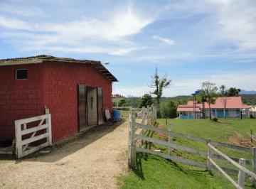Cocheira e Casa principal · Chácara à venda - Ótima para Lazer ou Moradia - Paiolzinho-Mandassaia