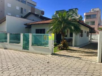 Casa · 3 Quartos · 5 Vagas · Imoveis - no Centro